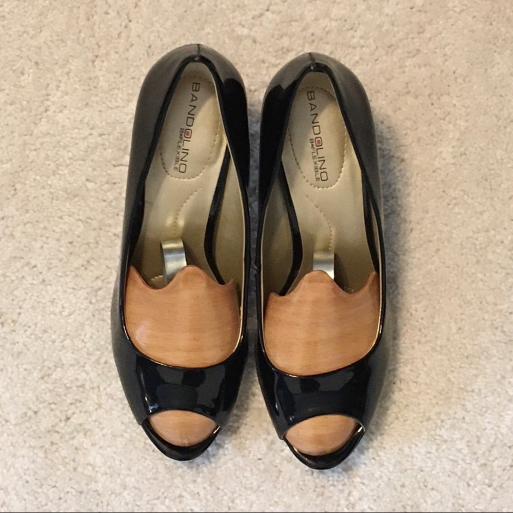 BANDOLINO Patten leather pumps